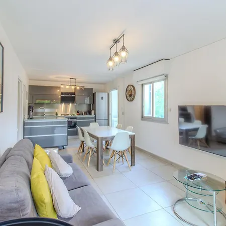 Delmas 3 3 Spacieux Avec Grande Terrasse شقة