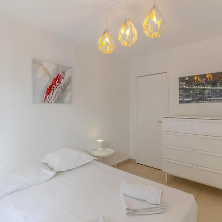 شقة Delmas 3 3 Spacieux Avec Grande Terrasse